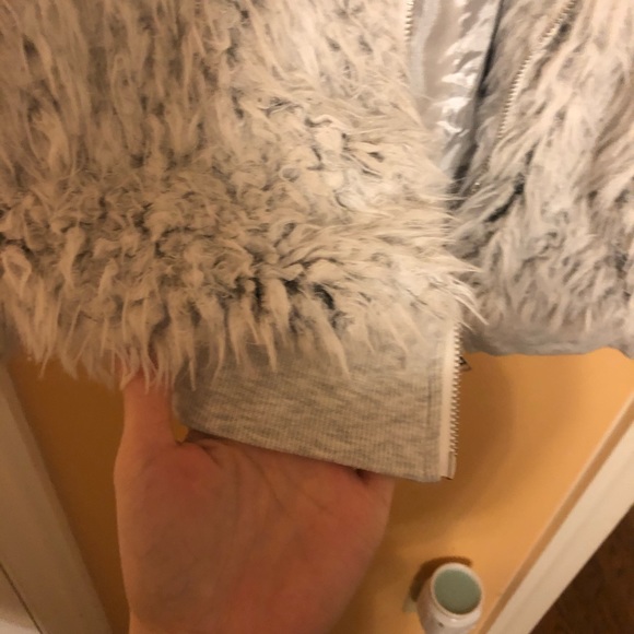 Faux Fur Jacket - Picture 2 of 5